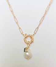 Carica l'immagine nel visualizzatore di Gallery, Pendente "Luna di Mare" con iniziale, cuore o quadrifoglio in argento dorato