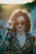 Load image into Gallery viewer, Collana con chiusura CLOSE con la COLLANA LOLITA COLLANE INDOSSATE INSIEME DA LOLITA LOBOSCO