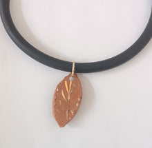 Load image into Gallery viewer, Ad Maiora (foglia di alloro)