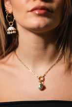 Carica l'immagine nel visualizzatore di Gallery, Pendente "Luna di Mare" con iniziale, cuore o quadrifoglio in argento dorato