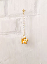 Load image into Gallery viewer, Fiori preziosi (orecchini)