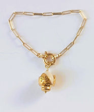 Carica l'immagine nel visualizzatore di Gallery, PUMO: i ciondoli "Loving Stones"