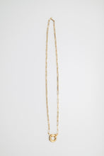 Load image into Gallery viewer, Collana Close in argento dorato. Bella da sola, perfetta da abbinare con i Charms