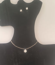 Carica l'immagine nel visualizzatore di Gallery, PROMESSA – Orecchini Punto Luce in Moissanite