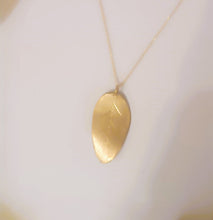 Carica l'immagine nel visualizzatore di Gallery, Ad Maiora (foglia di alloro)