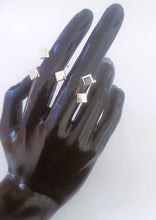 Carica l'immagine nel visualizzatore di Gallery, Anello Quintessenza