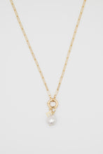 Carica l'immagine nel visualizzatore di Gallery, Pendente "Luna di Mare" con iniziale, cuore o quadrifoglio in argento dorato