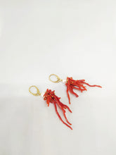 Carica l'immagine nel visualizzatore di Gallery, Orecchini Lolita Corallo