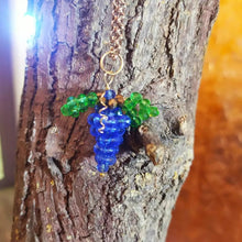 Load image into Gallery viewer, Grape bunch necklace