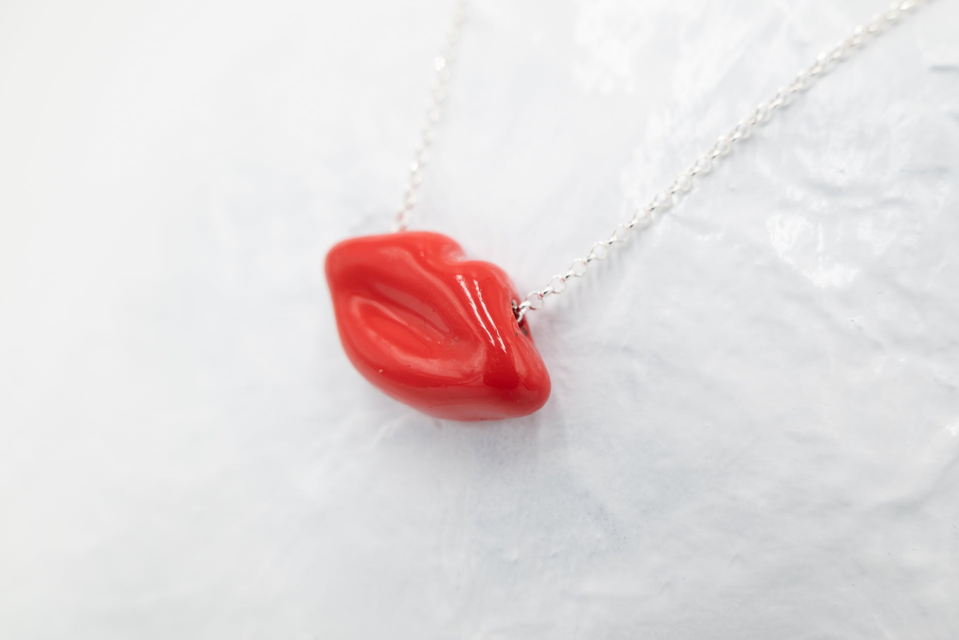collana ceramica bianca e rossa - Gioielli - Collane - di fantasie collana ceramica bianca e rossa - Gioielli - Collane - di fantasie